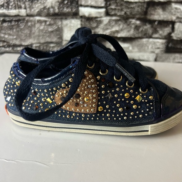 Michael Kors low tops with gold accents kids size 11 - Picture 6 of 10